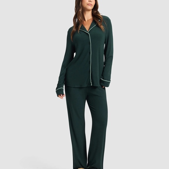 Cozy Earth Women's Bamboo Rib-Knit Classic Spruce Long Sleeve Pajama Set - Picture 1 of 8